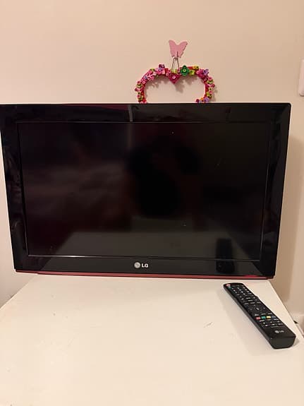 32 tums LG tv