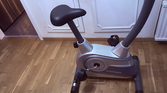 En ny motionscykel, använd i bara några timmar