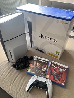 Playstation 5 Slim + Trygghet+ Comp Acc 12mån