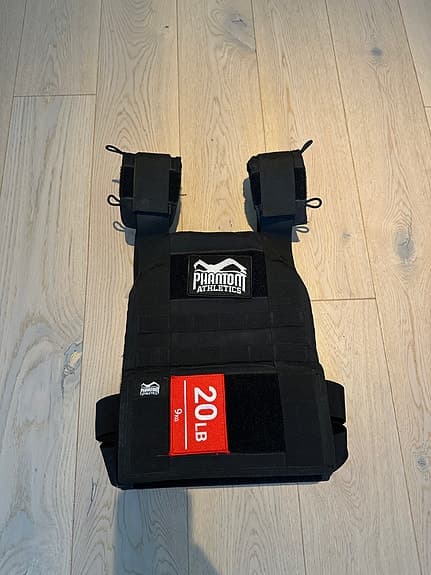 Träningsväst Phantom Athletics  med 9 kg vikt – mycket bra skick