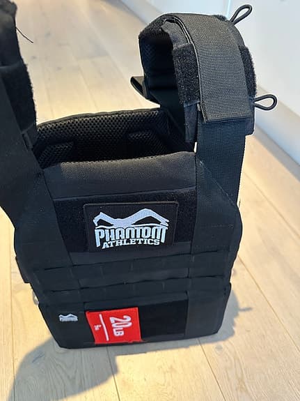 Träningsväst Phantom Athletics  med 9 kg vikt – mycket bra skick