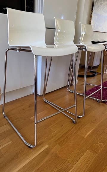Retrostolar i mycket bra skick.