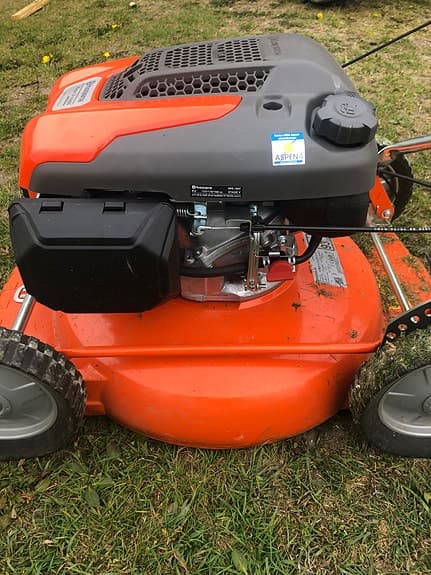 Husqvarna gräsklippare bensin orange