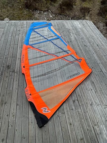 Simmer Compact vindsurfsegel 6.0 m2