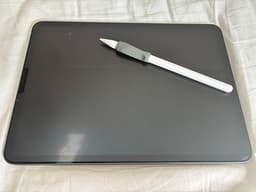 iPad Pro 11” M1 (2021), 128GB. Inkl. Apple Pencil 2, fodral och skärmskydd.