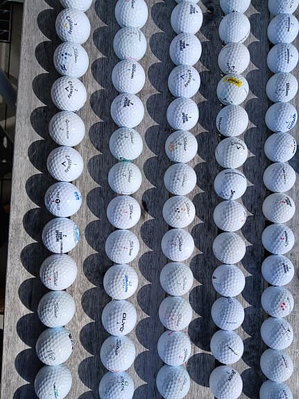 Blandat begagnad golf bollar säljs i Stockholm