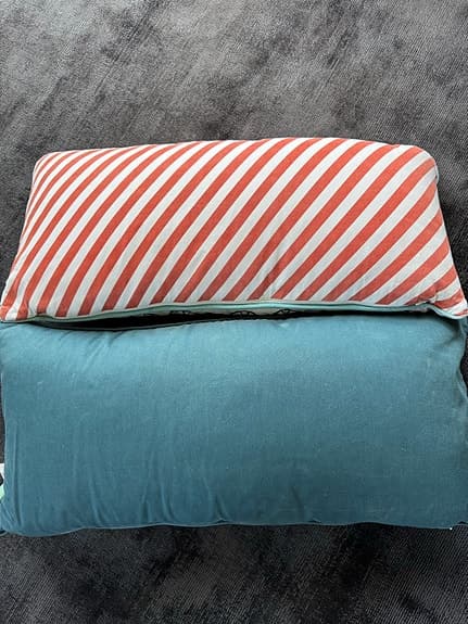 Ferm Living barnkuddar med elefanter och bilar