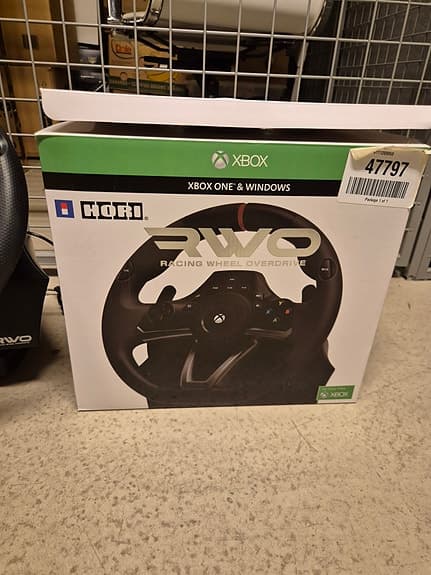 Hori RWO ratt och pedaler för Xbox One och Windows