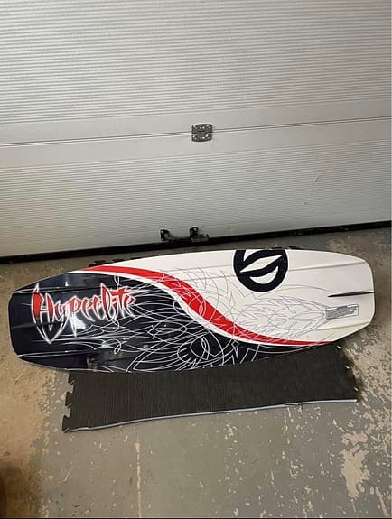 Wakeboard med bindningar