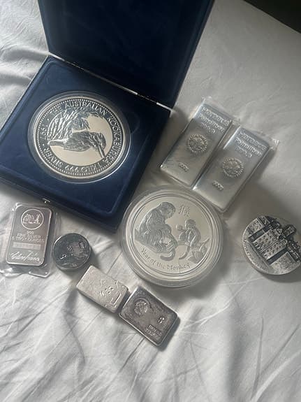 silvermynt och silvertackor