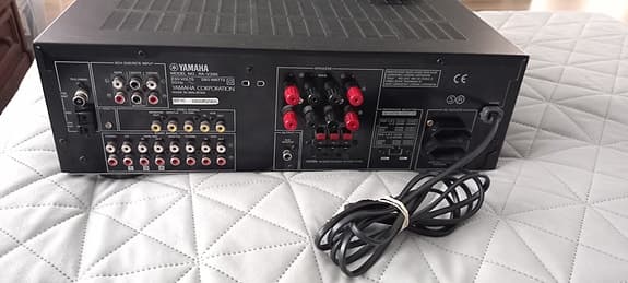 Yamaha förstärkare svart