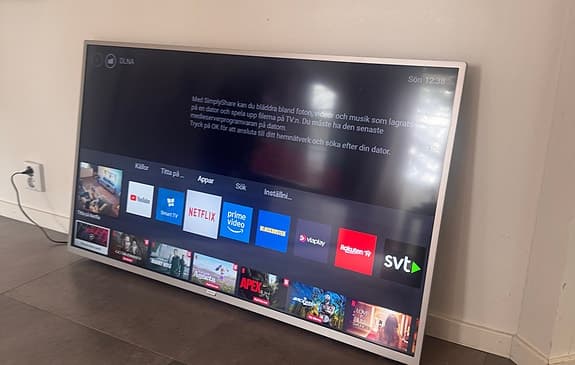 Philips 50” 4K Smart-TV (50PUS7555/12) + väggfäste