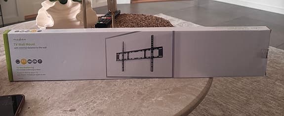 Philips 50” 4K Smart-TV (50PUS7555/12) + väggfäste
