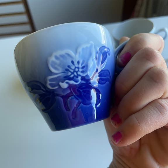 Royal Copenhagen porslin Julrosen – koppar och fat