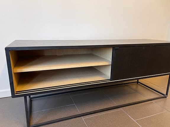 Tv bänk