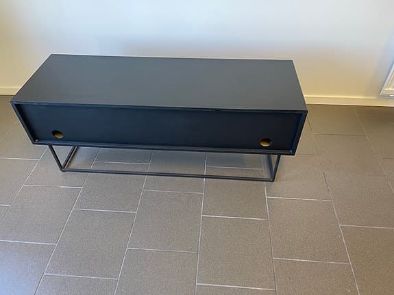 Tv bänk