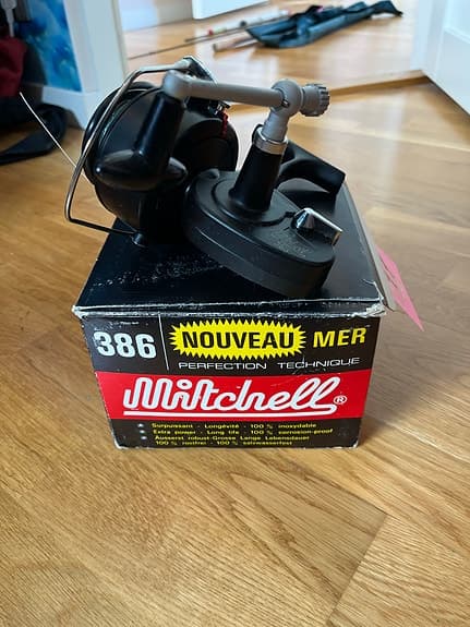 Mitchell 386 fiskerulle svart
