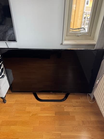 LG 55” TV