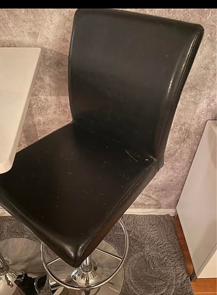 Barbord och 2 stolar