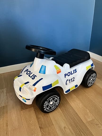 Plasto polisbil gåbil för barn