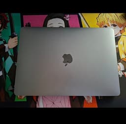 M1 MacBook Air 13" - 8/256 (okej skick)