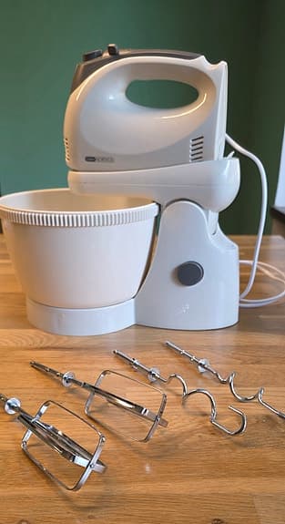 OBH Nordica elvisp med roterande skål, vispar och degkrokar