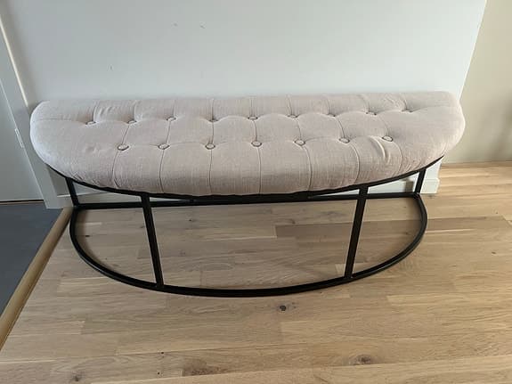 Gina klädd sittbänk från Mio