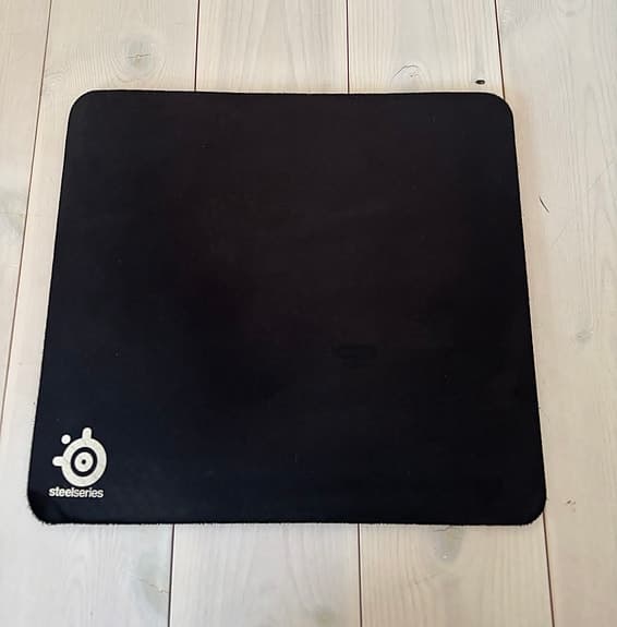 SteelSeries musmatta svart