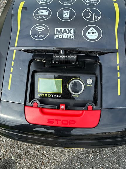 Ryobi Roboyagi robotgräsklippare med laddstation