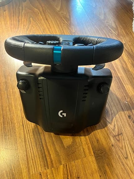Logitech G923 TRUEFORCE, PS4, PS5,PC adapter ingår