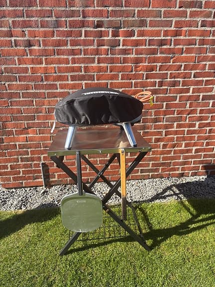 Pizzaugn inkl. Bord, skydd och andra tillbehör