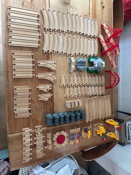 Stort set BRIO tågbana