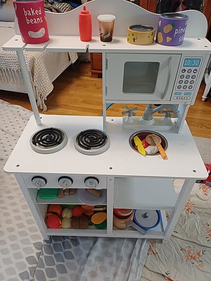 Huge bag of duplo, many other toys, cars, books and teddy bears, kitchen (free)