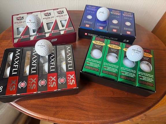 4 dussin nya golfbollar Wilson DX2 och Smartcore, Maxfli, Top-Flite XL 3000.
