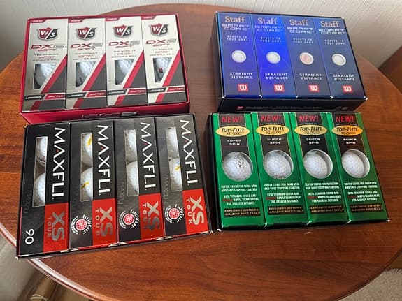 4 dussin nya golfbollar Wilson DX2 och Smartcore, Maxfli, Top-Flite XL 3000.