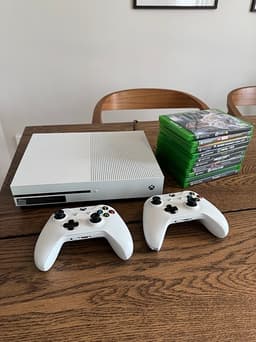 Microsoft Xbox One S spelkonsol vit 1TB