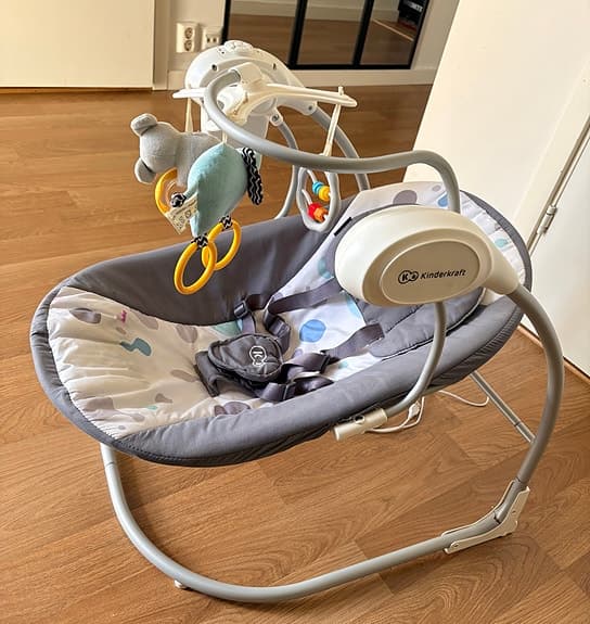 BABYGUNGA ELEKTRISK MED MYGGNÄT, MUSIK