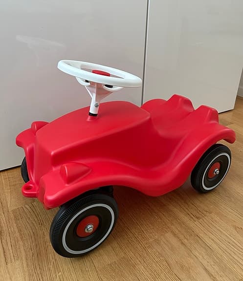 Bobby car knappt använd