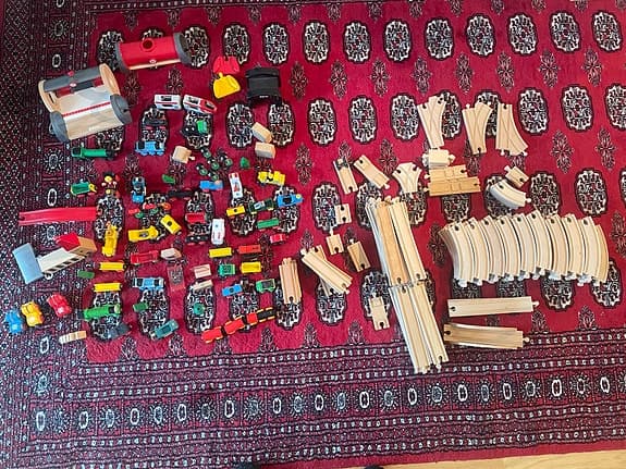 BRIO trätåg och tågbana med räls och fordon