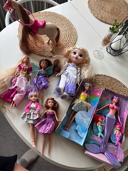 Barbie dockor och tillbehör