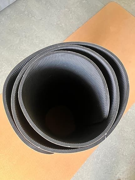 Två yogamattor i kork (183x61x0,6) cm