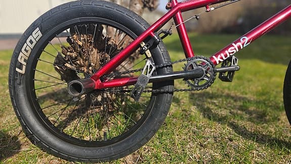 Mafia Kush 2 BMX 20 tum, röd med pegs