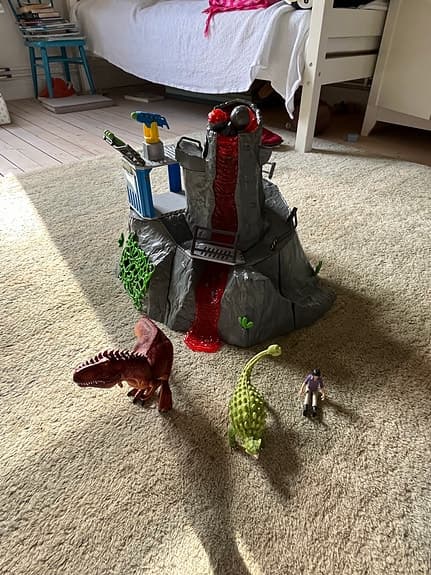 Schleich basstation vulkan -ljud och ljus