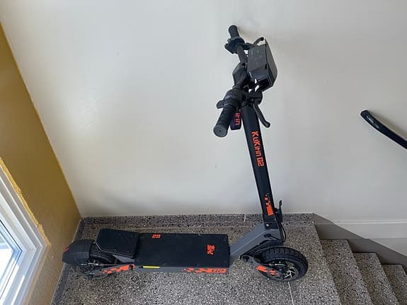 elsparkcykel svart/orange