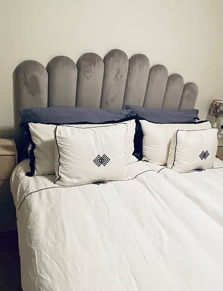 Sleepo Art Sänggavel i sammet grå 180cm