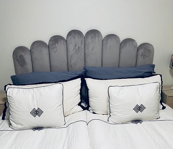 Sleepo Art Sänggavel i sammet grå 180cm