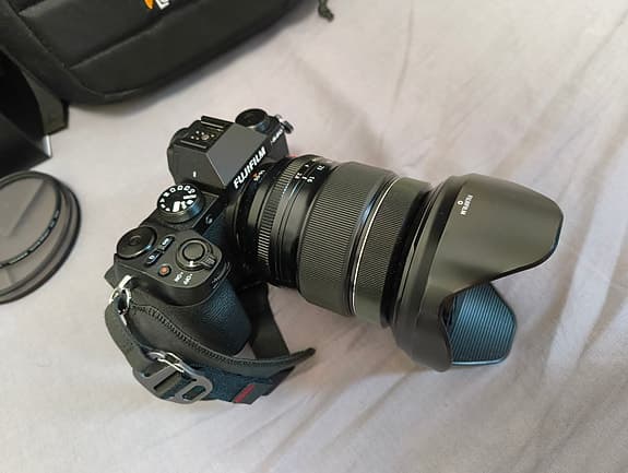 Fujifilm X-S20 + XF 16-55 + XF 33 + kamera tillbehör och utrustning