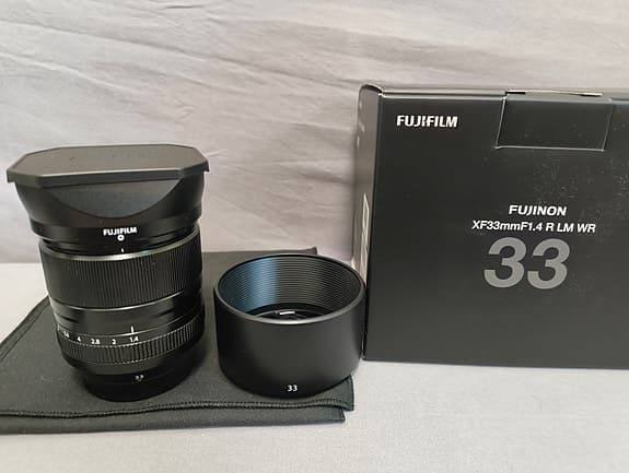 Fujifilm X-S20 + XF 16-55 + XF 33 + kamera tillbehör och utrustning
