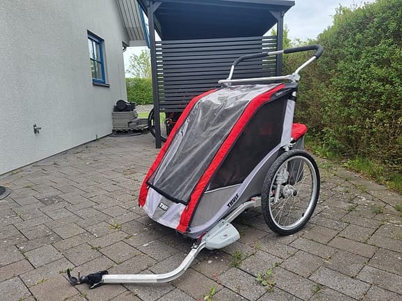 Thule cykelvagn barnvagn röd/grå