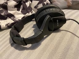 Sennheiser over-ear hörlurar svarta med kabel